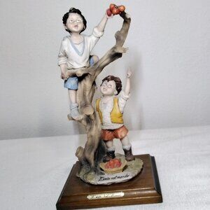 Italy L'arte Nel Mondo Vintage 2 Boys Picking Apple Figurine on Wooden Base